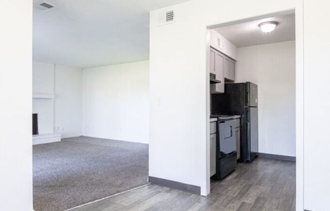 1 bed, 1 bath, 870 sqft, $945, Unit 7071 Unit #225