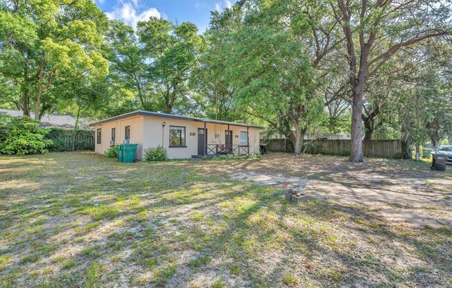 Charming Duplex in Niceville!