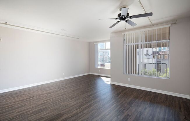 Studio, 1 bath, 800 sqft, $1,995, Unit 320