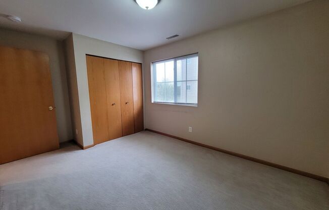 2 beds, 1 bath, $950