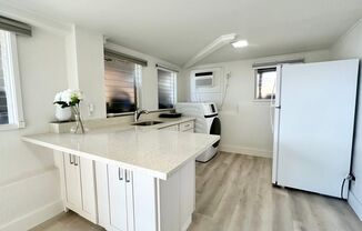 Available NOW - Newly Renovated Studio with 1 Bath & Washer/Dryer in Maunalani Heights!