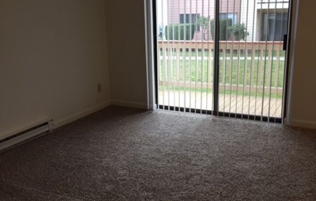 1 bed, 1 bath, 780 sqft, $1,810, Unit M204