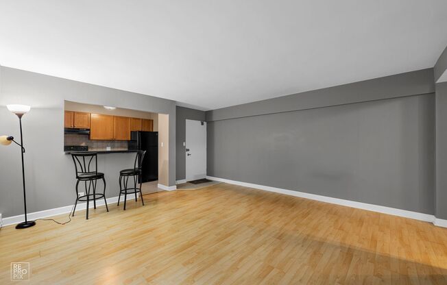 Amazing Lakefront Living on the Park