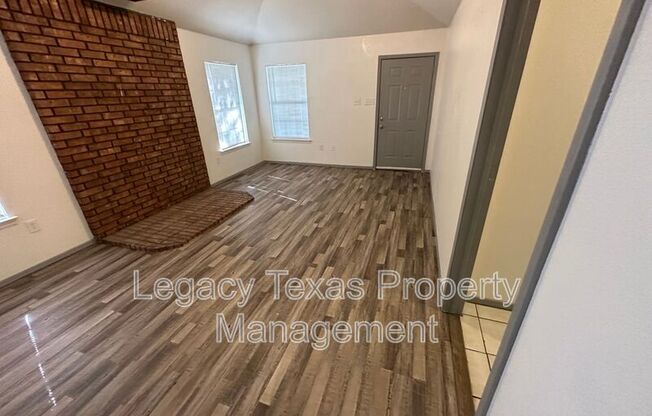 7185 Retta Mansfield Rd