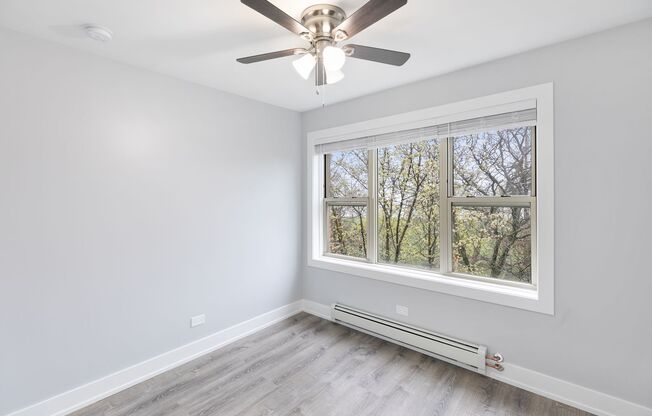 3 beds, 2 baths, $2,900, Unit 1301-4E