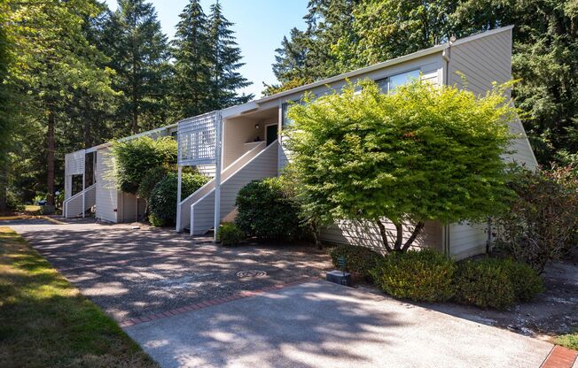 2 beds, 1 bath, 740 sqft, $1,550, Unit 335-133