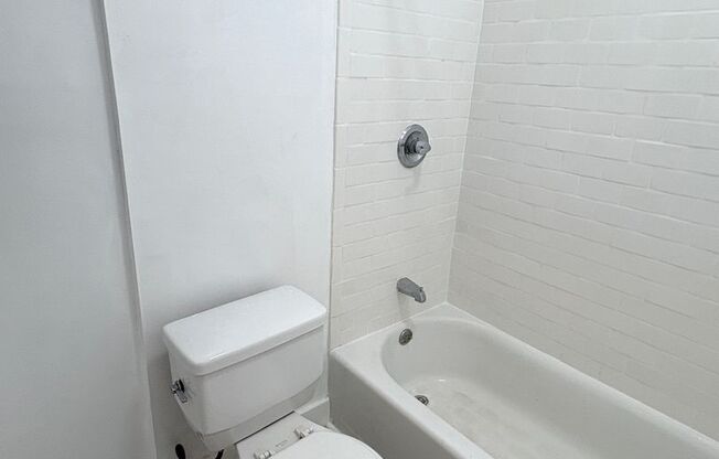 Studio, 1 bath, 325 sqft, $1,450, Unit I314