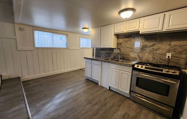 1 bed, 1 bath, 650 sqft, $795, Unit Unit 2