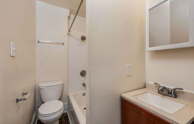 Studio, 1 bath, 359 sqft, $1,295, Unit 106