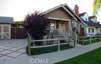 1015 Roswell Ave