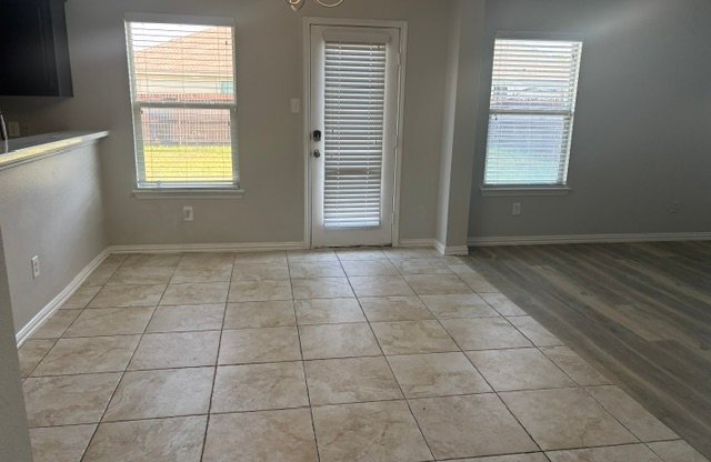 1428 MONTOYA LN