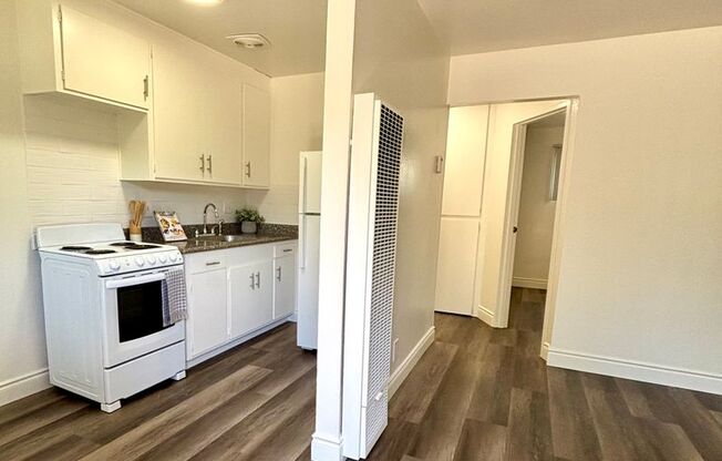 1455 Tropic Apartments