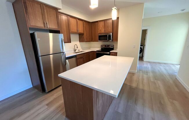 2 beds, 1 bath, $1,875, Unit E202