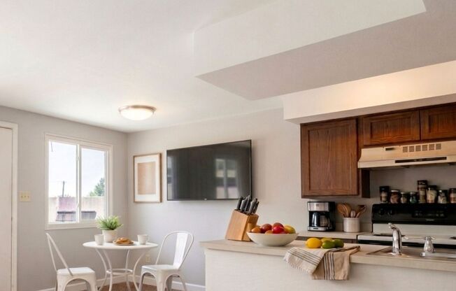 1 bed, 1 bath, 600 sqft, $999, Unit 1422-03