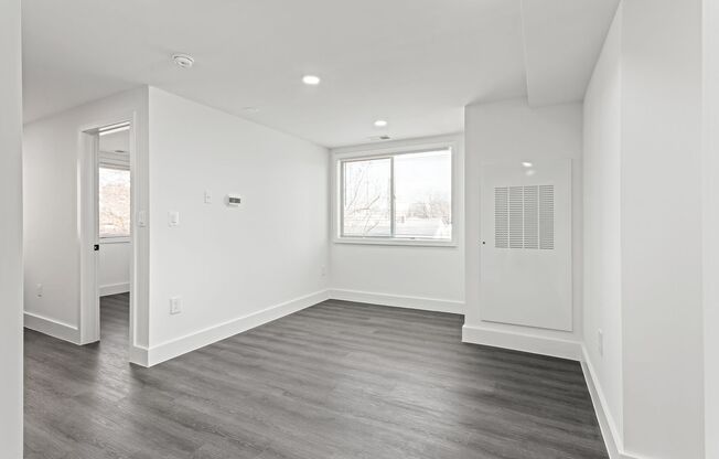3 beds, 2 baths, 788 sqft, $3,580, Unit 6701-207