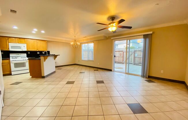 Lovely Galt Townhouse