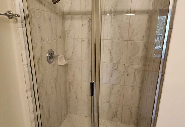 2 beds, 2 baths, $2,025, Unit # 106