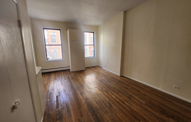 126 E 83 ST