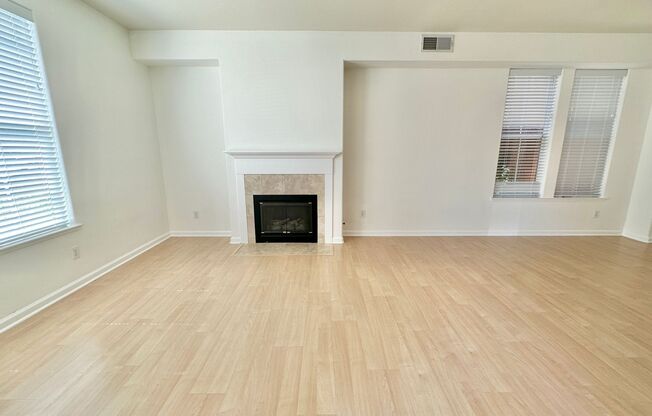 Hamilton 3+bd/2.5bth Townhome w/Den