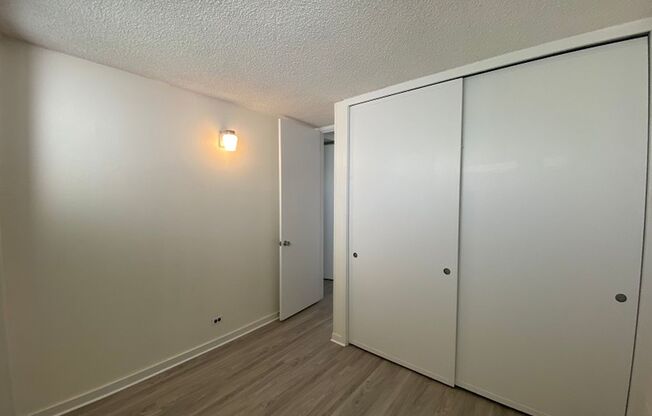 2 beds, 1 bath, $1,900