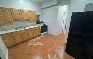 3 beds, 1 bath, 775 sqft, $3,464, Unit 2FL