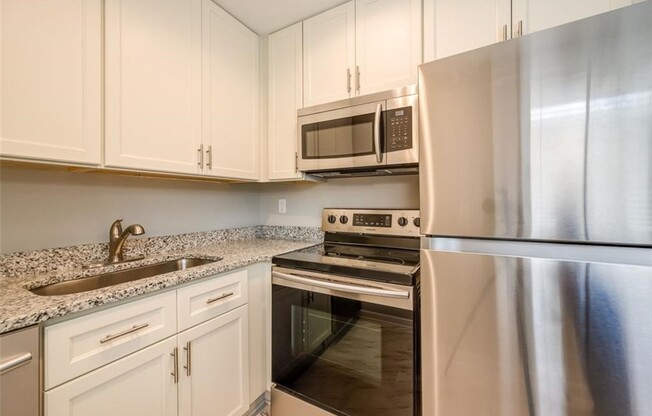 880 Saint Charles Ave # 8