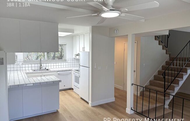 10323 GREENWOOD CT