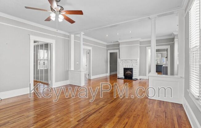 1319 BAKER AVE