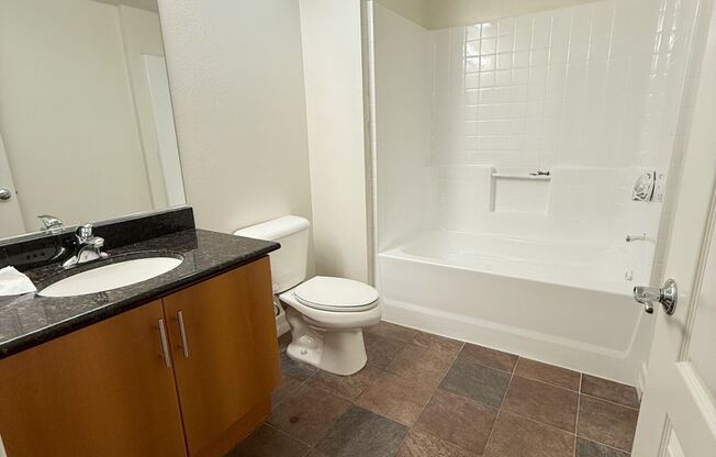 1 bed, 1 bath, $2,195, Unit 216