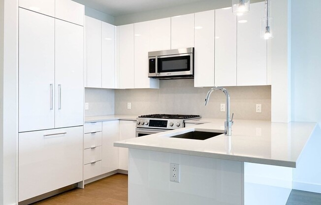 1 bed, 1 bath, 767 sqft, $3,275, Unit 617