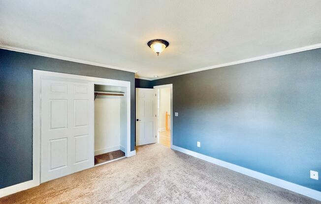 5 beds, 3.5 baths, $3,900