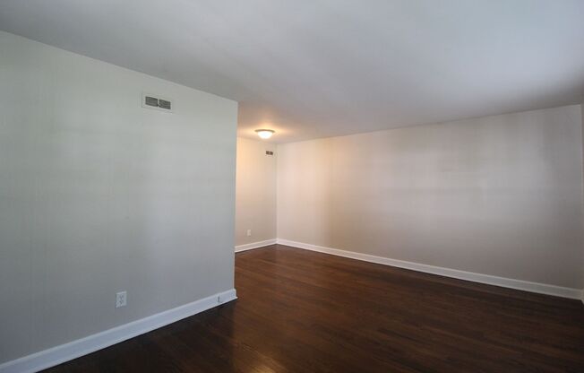 One Bedroom Duplex in North Kansas City
