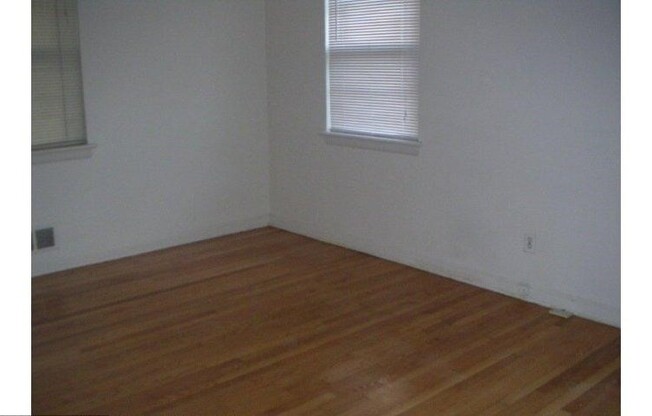 Beautiful brick, 4 bedrooms 3 full bath single family home in the heart of Silver Spring
