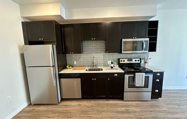 1 bed, 1 bath, 593 sqft, $2,150, Unit Unit 504