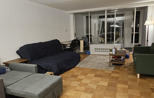 99 Pond Ave