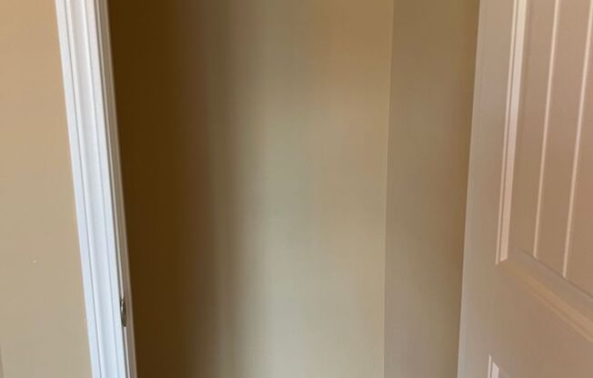 1 bed, 1 bath, 985 sqft, $895, Unit 207