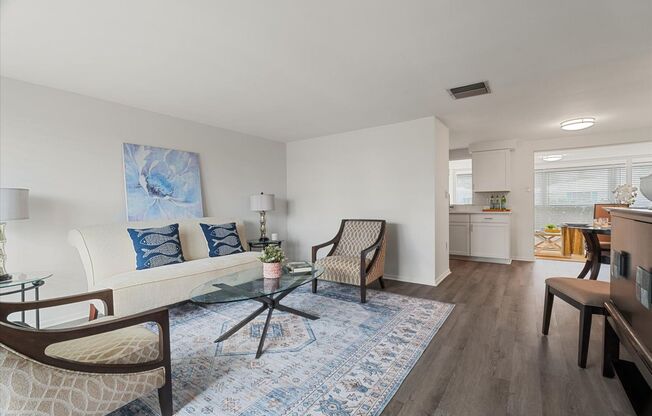 Beautifully Renovated 2BR/2BA Villa with Carport in Venice, FL – Close to Beach & Shopping!