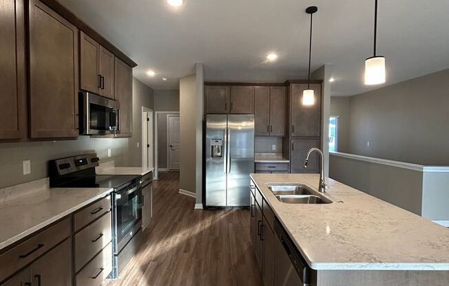 Newly Built 3-bed and 3-bath Townhome: 178th and Giles