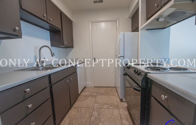 2 beds, 1 bath, 830 sqft, $1,399, Unit 7108 02