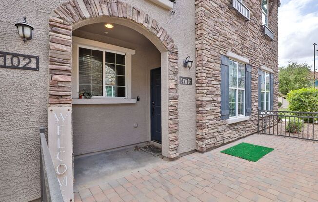3 bed/2.5 bath Condo in Gilbert’s Lofts in Power Ranch