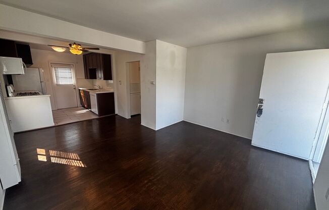Charming and Bright 2 bed 1 bath in Point Loma