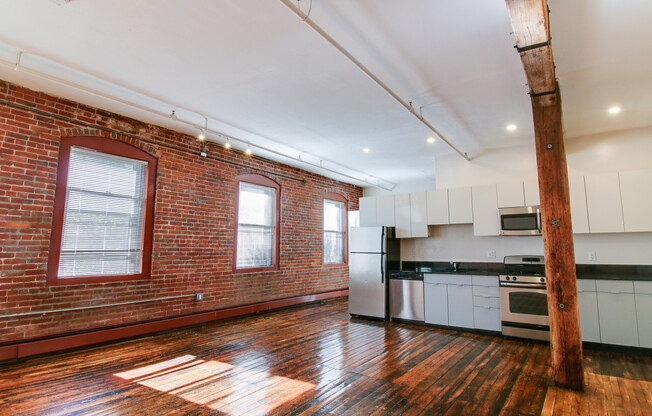 Studio, 1 bath, 650 sqft, $3,000, Unit W105