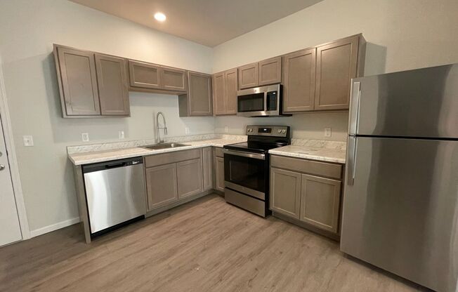 1 bed, 1 bath, 670 sqft, $971, Unit 1140-113