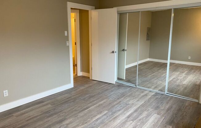 1 bed, 1 bath, 519 sqft, $1,395, Unit 42