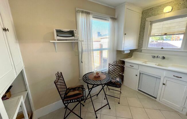 1 bed, 1 bath, $1,100