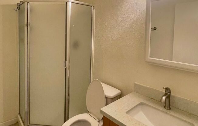 Studio, 1 bath, 400 sqft, $1,235, Unit 307