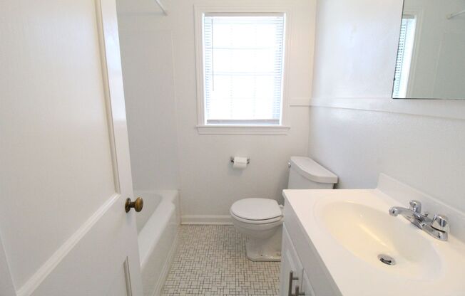 2 beds, 2 baths, $1,400, Unit 7543 TERRACE