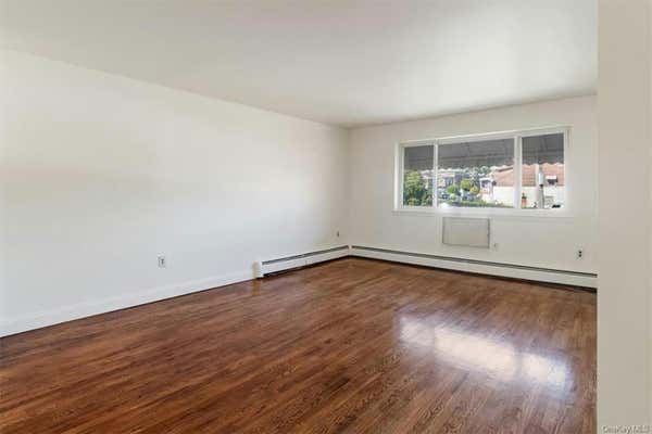 3 beds, 2 baths, 1,300 sqft, $3,000, Unit 1