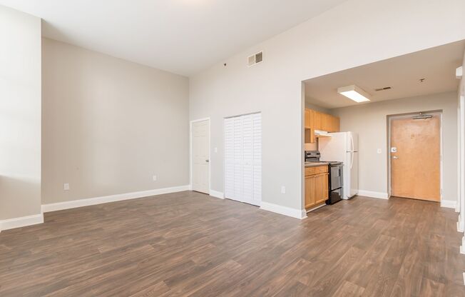 Studio, 1 bath, 549 sqft, $1,006, Unit A-101