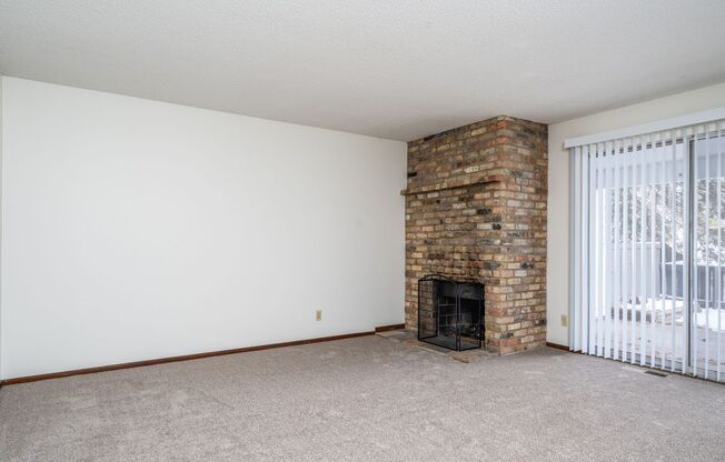 1 bed, 1 bath, 900 sqft, $1,295, Unit 46-306